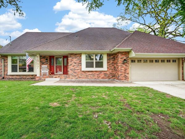 1807 75th Street, Windsor Heights, IA 50324