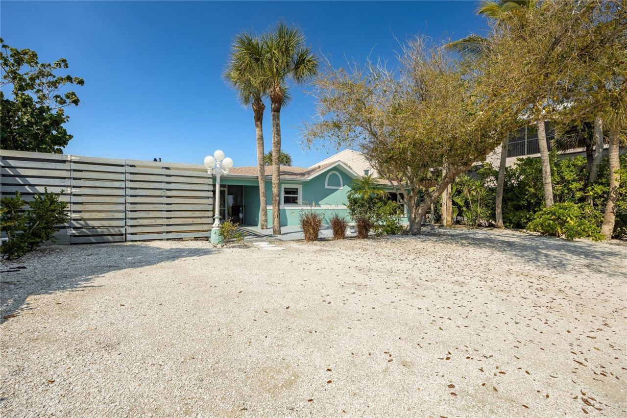 2630 N Beach Road, Englewood, FL 34223 Photo