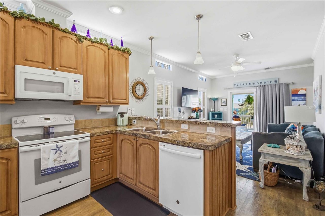 915 50th Avenue W, Bradenton, FL 34207 Photo