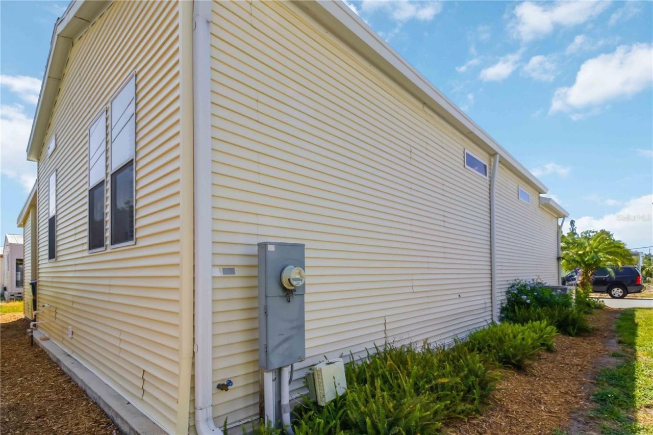915 50th Avenue W, Bradenton, FL 34207 Photo