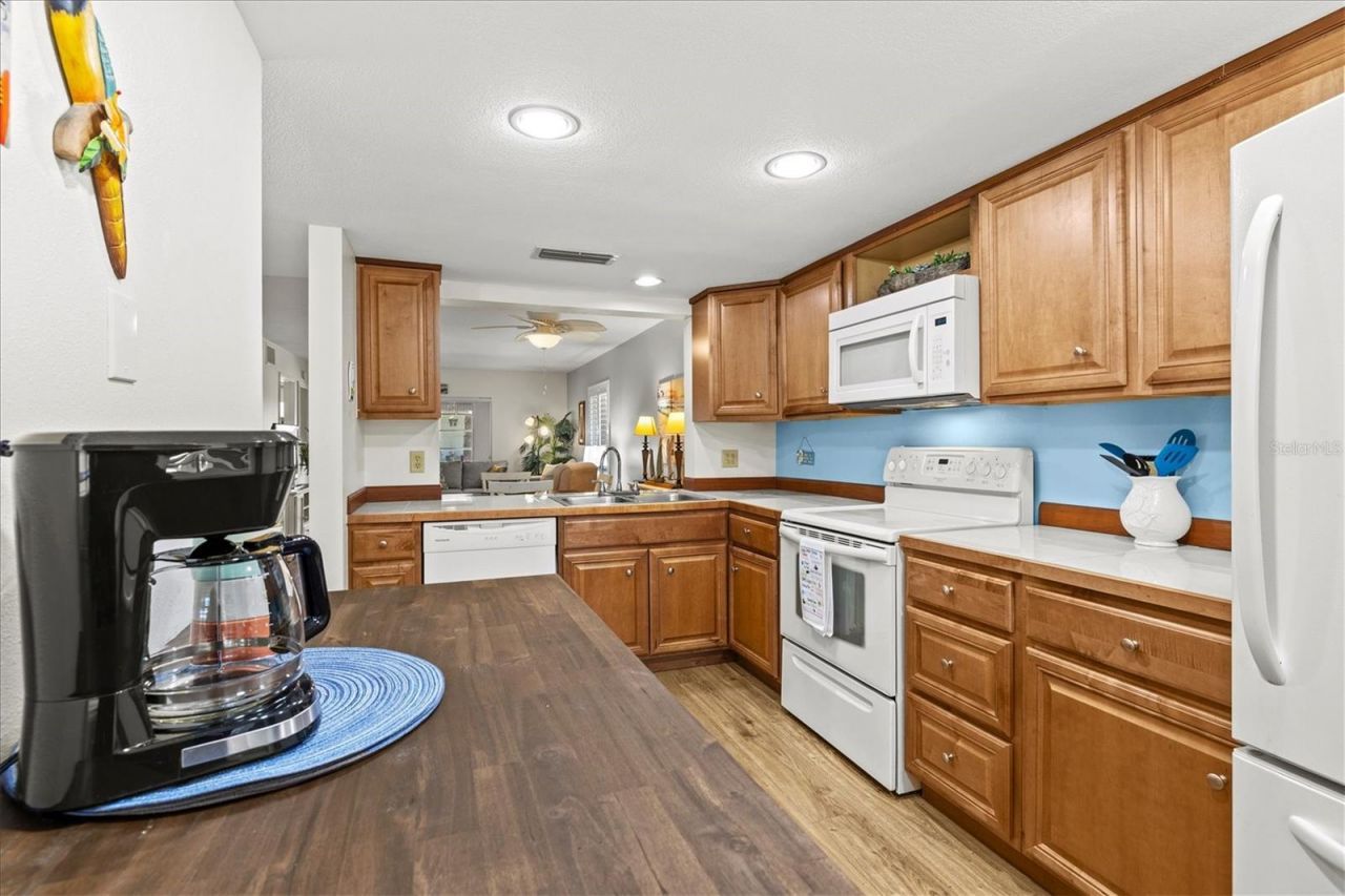 404 Pinebrook Crescent, Unit 4, Venice, FL 34285 Photo