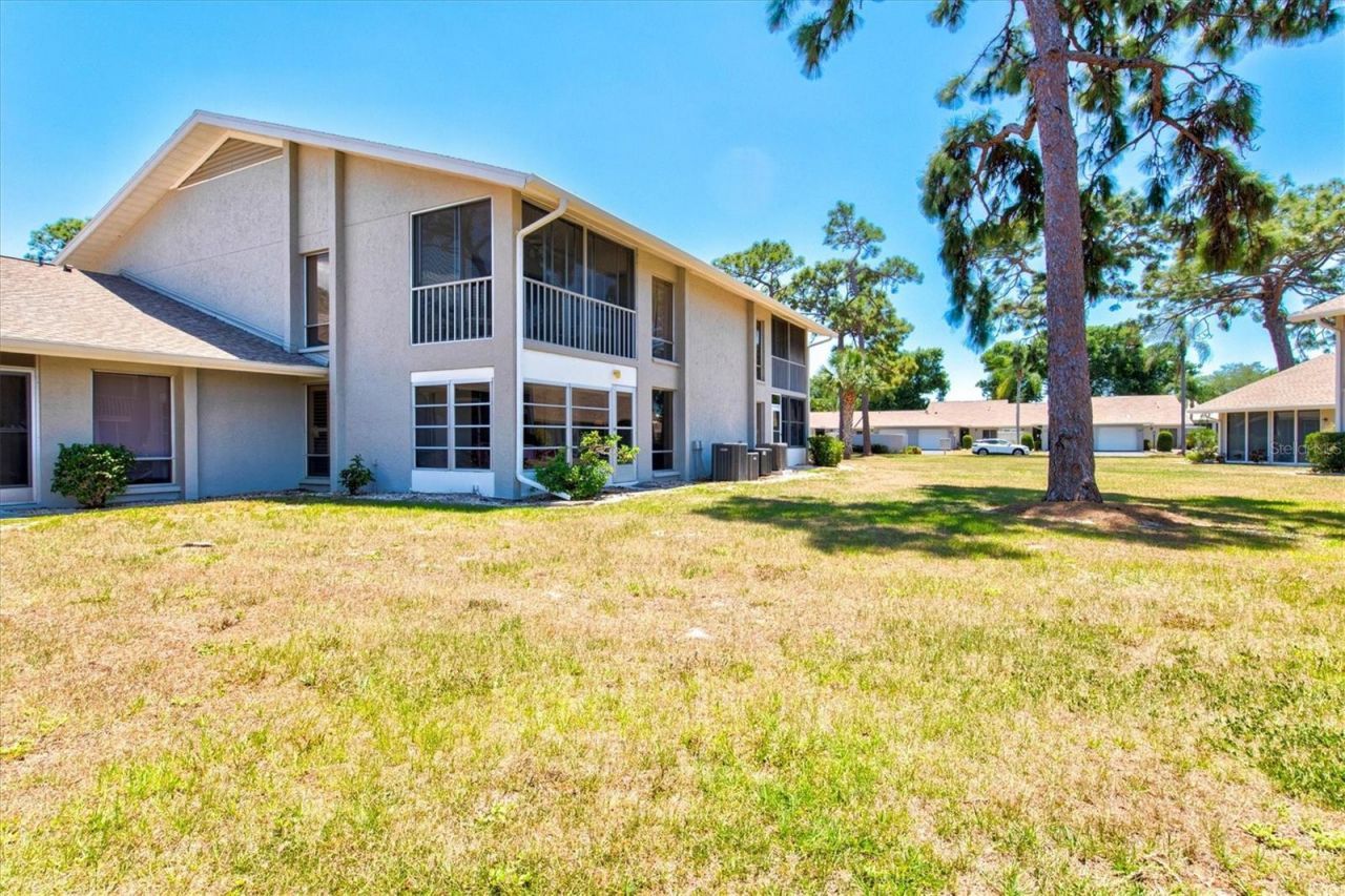 404 Pinebrook Crescent, Unit 4, Venice, FL 34285 Photo