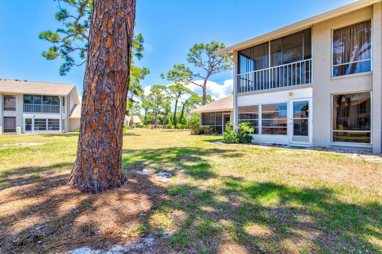 404 Pinebrook Crescent, Unit 4, Venice, FL 34285 Photo