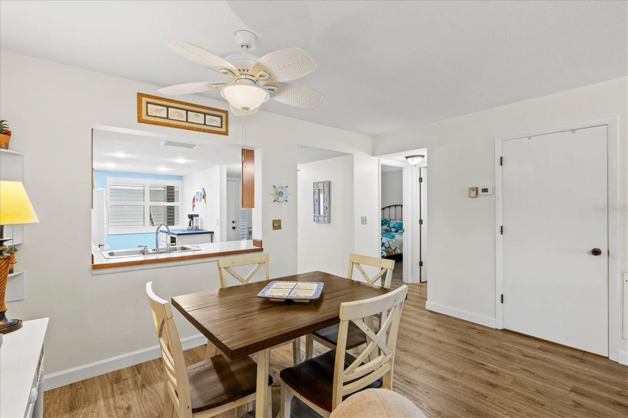 404 Pinebrook Crescent, Unit 4, Venice, FL 34285 Photo