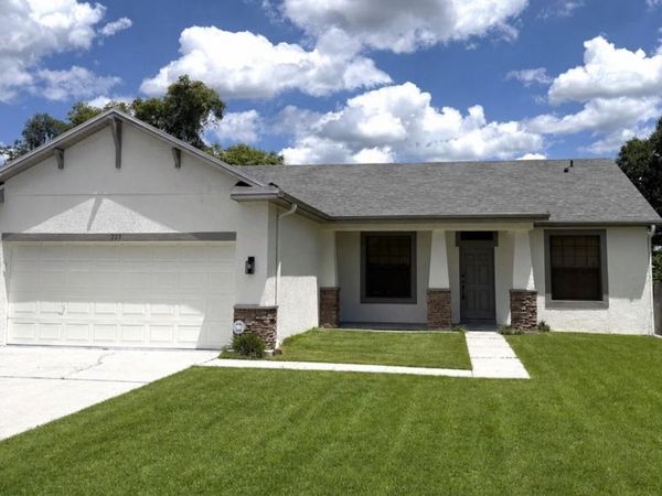 227 N JULIA AVENUE , DELAND, FL 32720