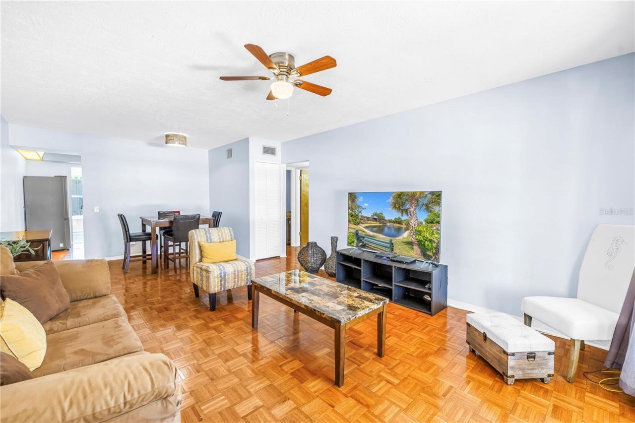 4143 56th Street N, Unit 1006, Kenneth City, FL 33709 Photo
