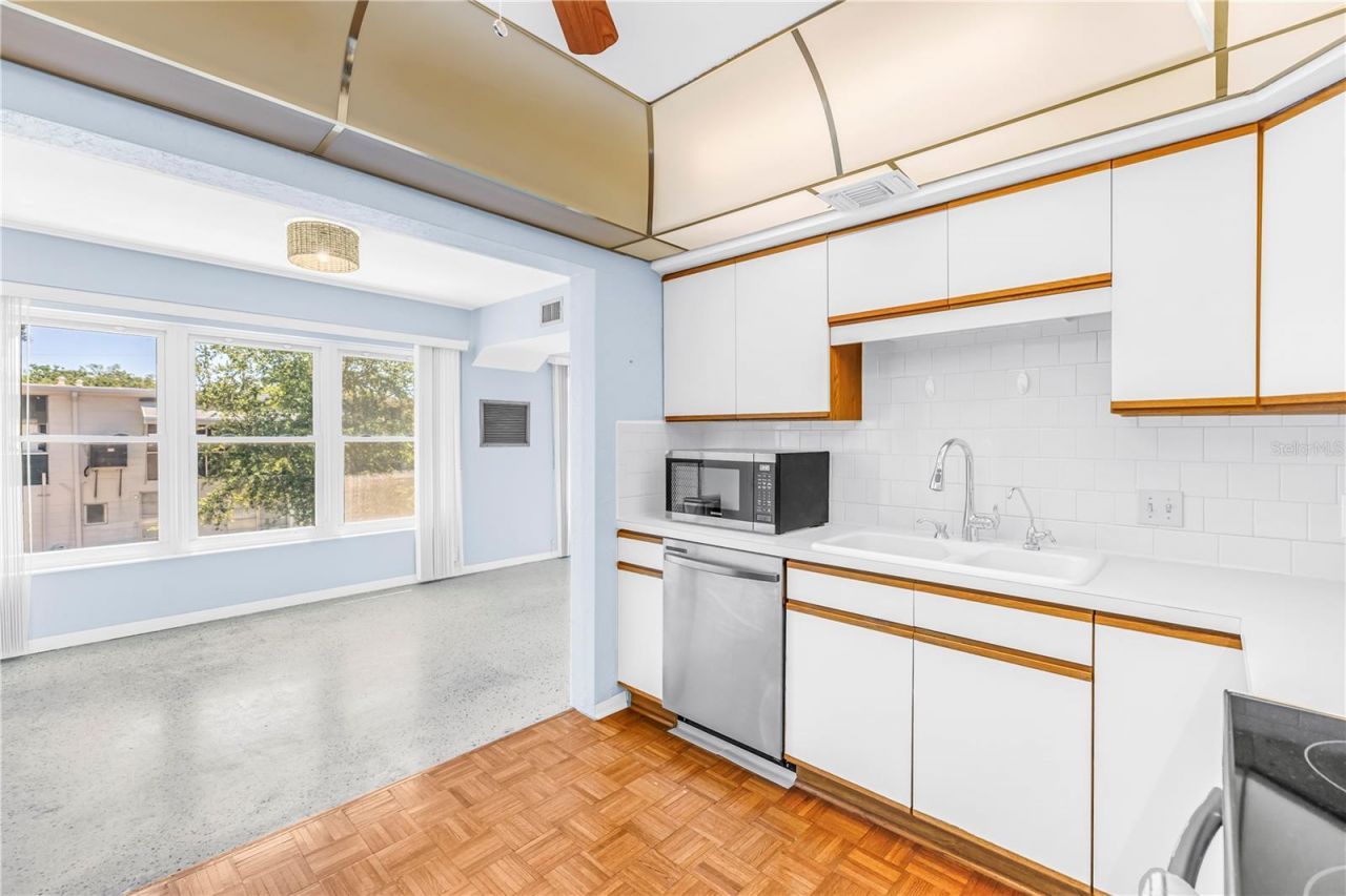 4143 56th Street N, Unit 1006, Kenneth City, FL 33709 Photo