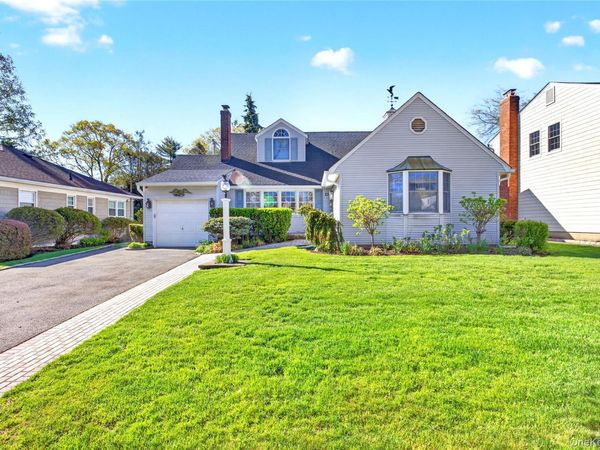 46 Mulberry Avenue , Garden City, NY 11530