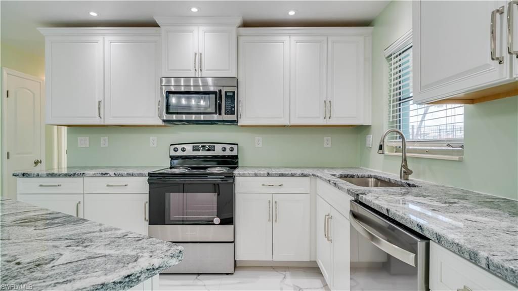 2708 Mangrove St, Saint James City, FL 33956 Photo