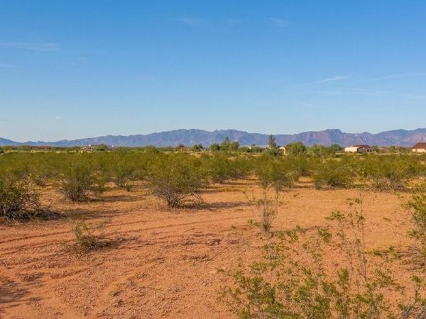 21320 W VISTA ROYALE Drive, Unit 82, Wickenburg, AZ 85390