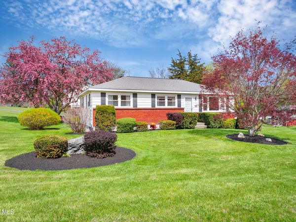 2 Dusenberry Road, Troy, NY 12182