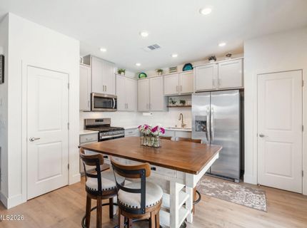 7999 Majorite Way, Sparks, NV 89436 Photo