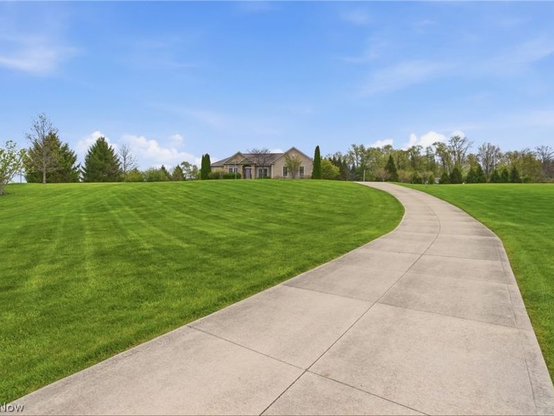 690 Lang Farm Drive, Medina, OH 44256 Photo 3
