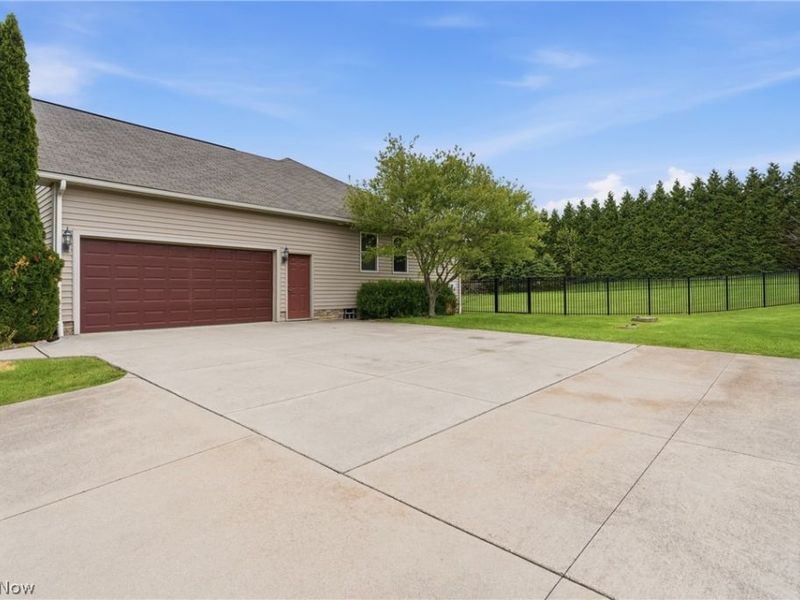 690 Lang Farm Drive, Medina, OH 44256 Photo 4