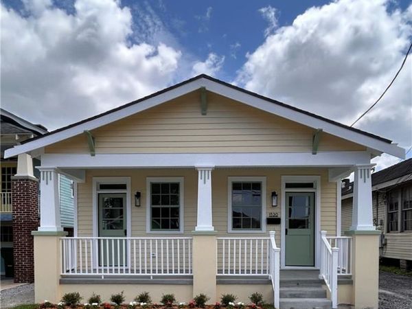 1320 MONROE Street , Gretna, LA 70053