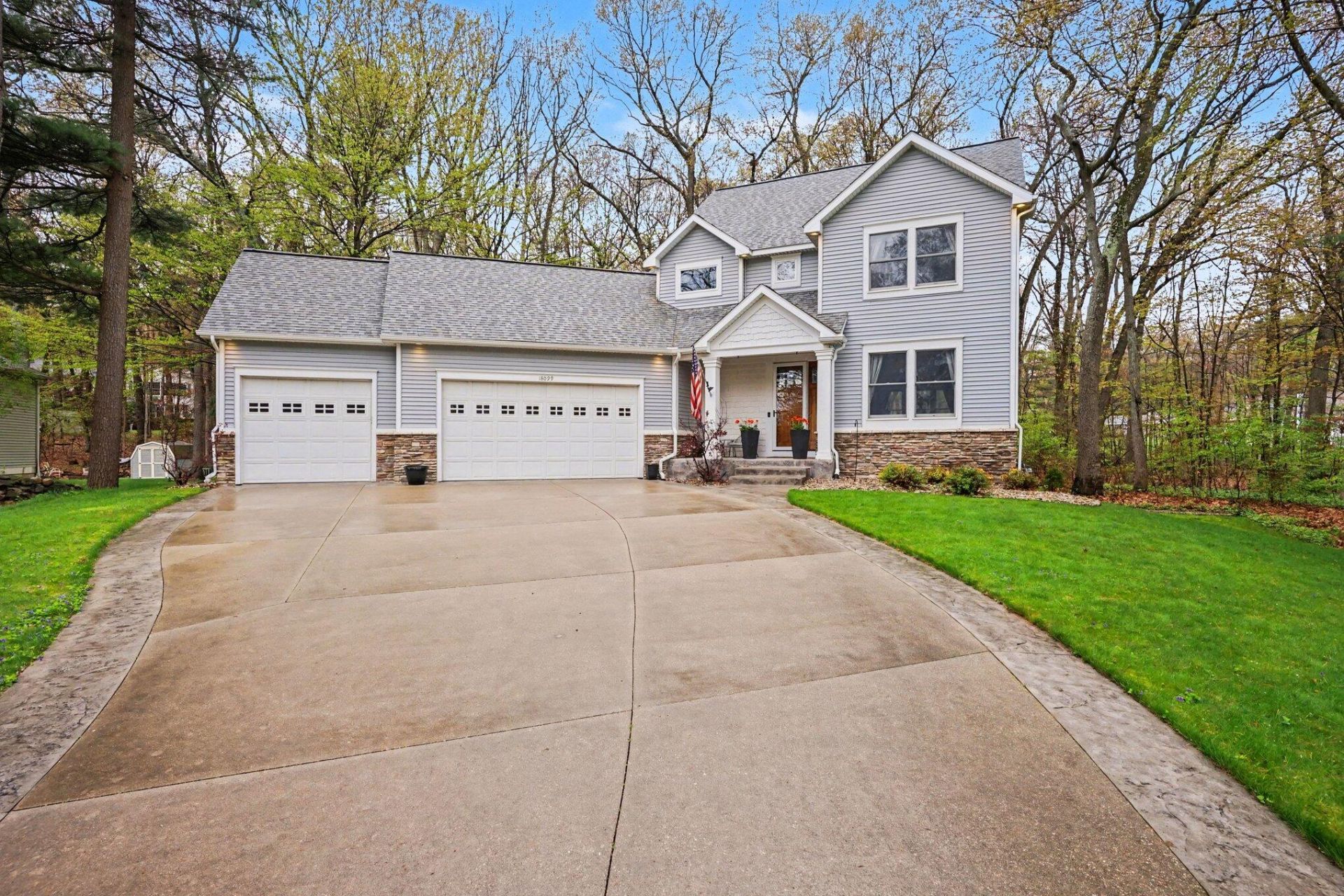 18099 Woodland Trail, Spring Lake, MI 49456 Main Photo