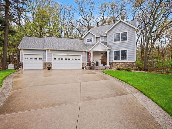 18099 Woodland Trail, Spring Lake, MI 49456