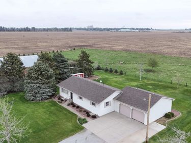 3050 D Road , Rising City, NE 68658