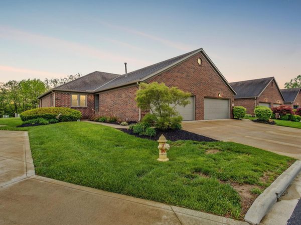 76 Welshire Court , Delaware, OH 43015