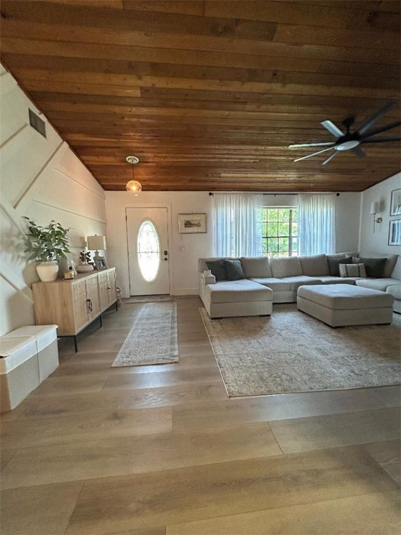 160 9th Court, Vero Beach, FL 32962 Photo