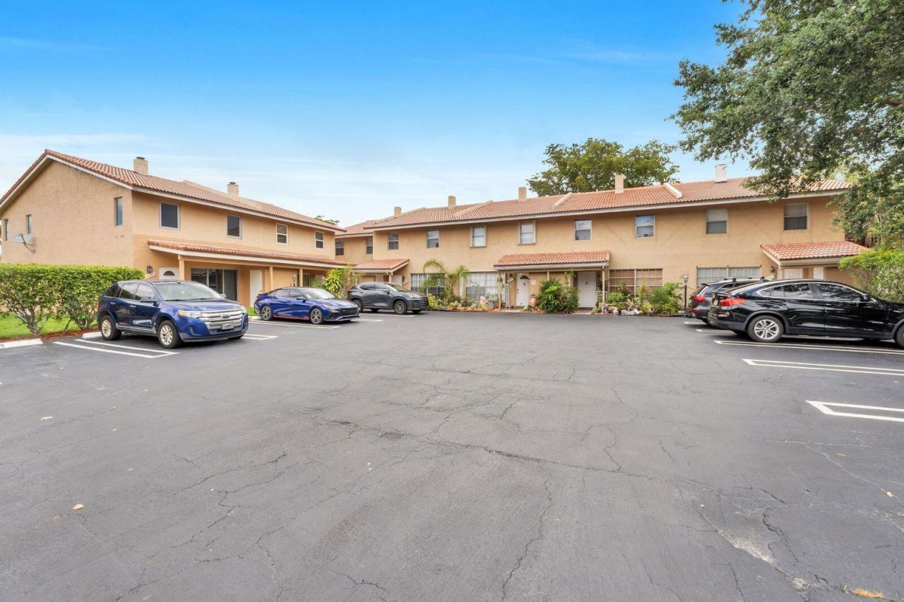 4295 Coral Springs Drive, Unit 3c, Coral Springs, FL 33065 Photo