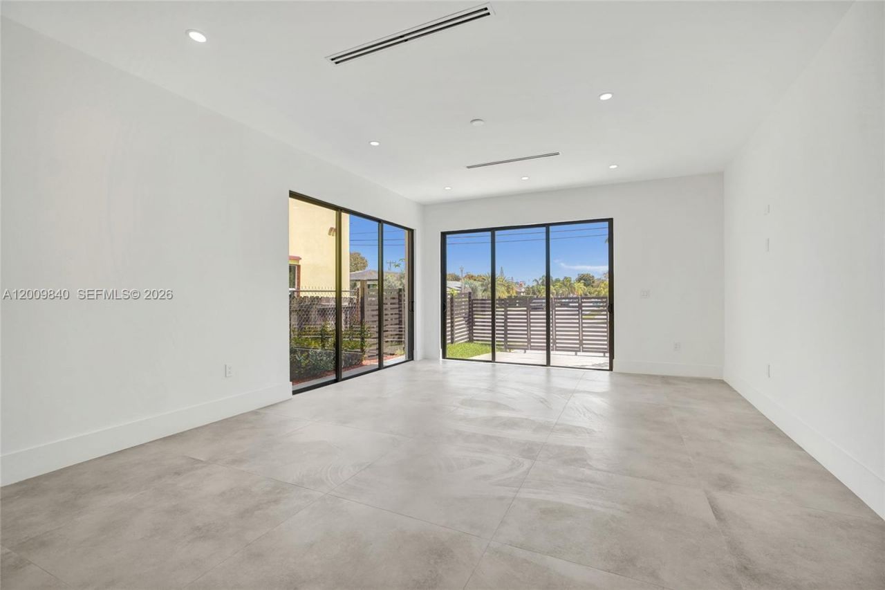 2411 SW 16th Terrace , Unit A, Miami, FL 33145 Photo