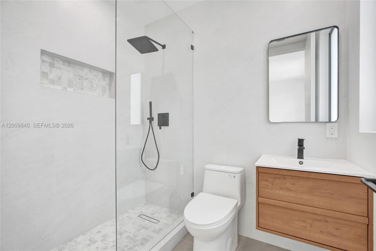 2411 SW 16th Terrace , Unit A, Miami, FL 33145 Photo