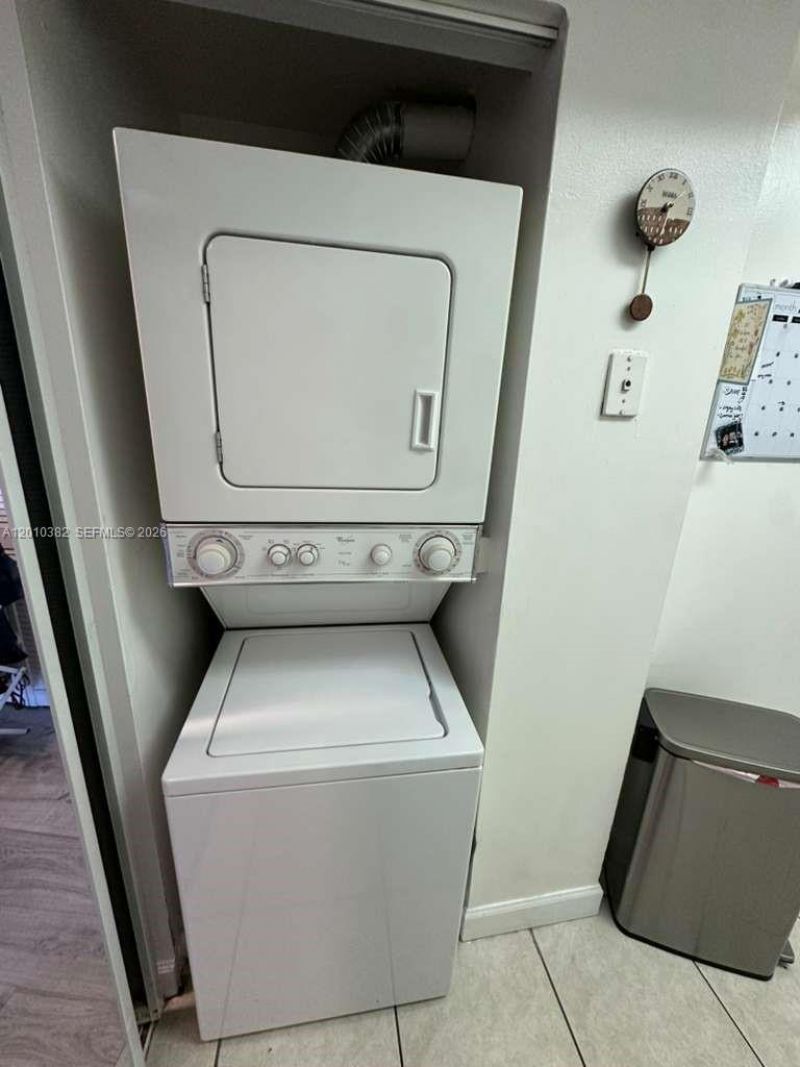 8261 NW 8th St, Unit 423, Miami, FL 33126 Photo