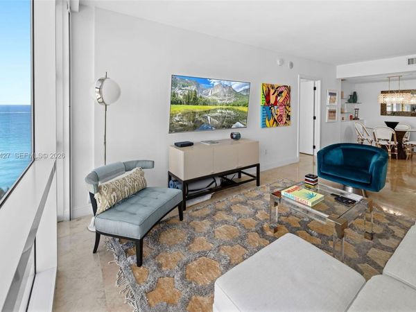6801 Collins , Unit 1215, Miami Beach, FL 33141