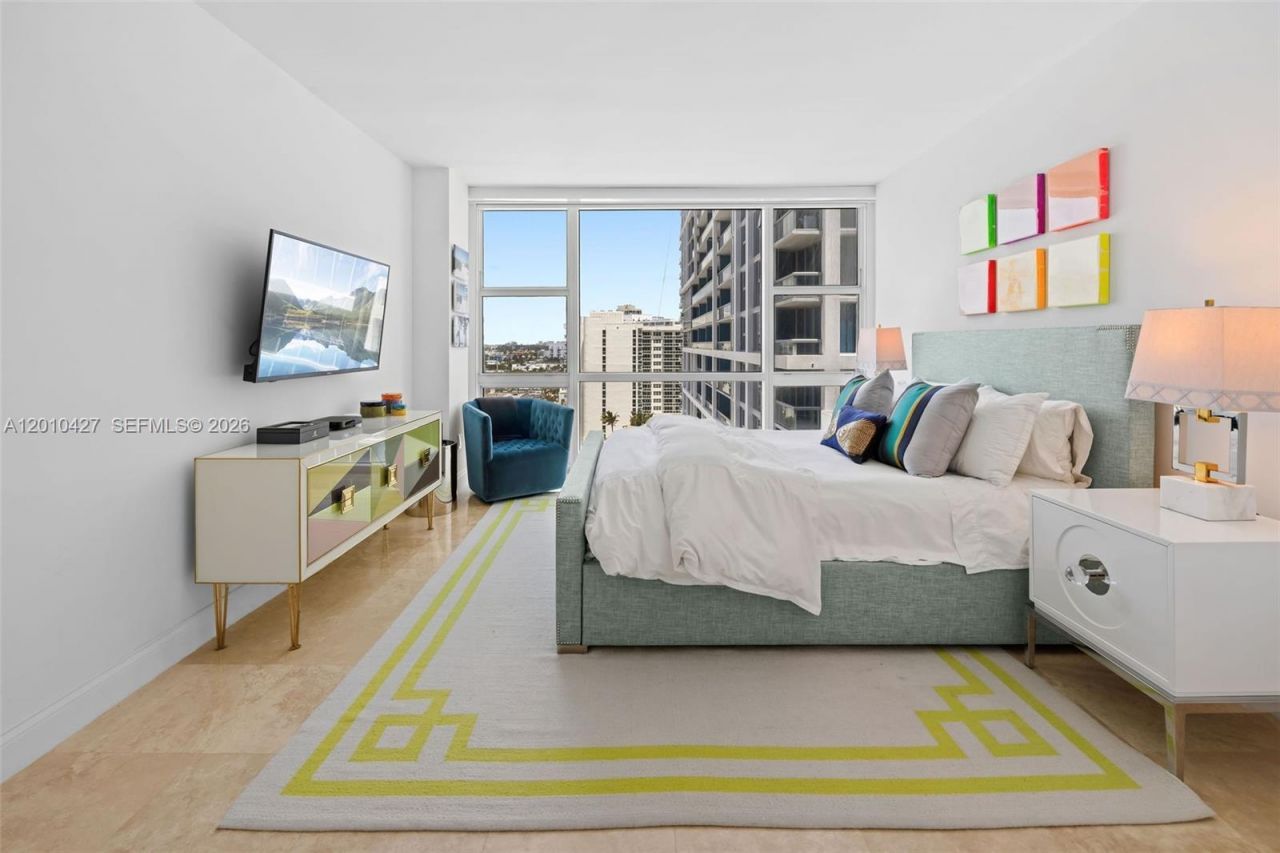 6801 Collins , Unit 1215, Miami Beach, FL 33141 Photo