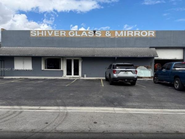 10 NE 3rd St, Florida City, FL 33034