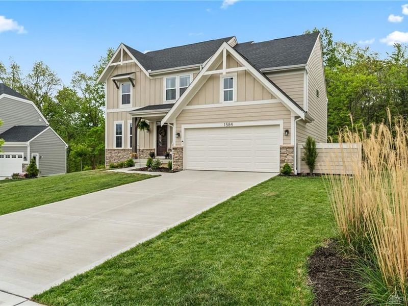 1584 Bur Oak Drive, Bellbrook, OH 45305 Photo 2