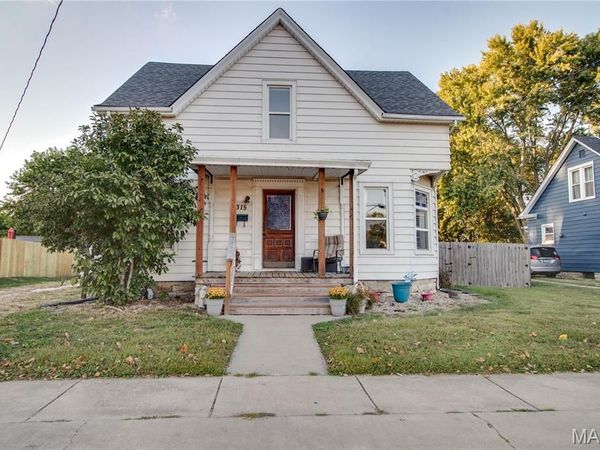 315 E Prairie Street , Jerseyville, IL 62052