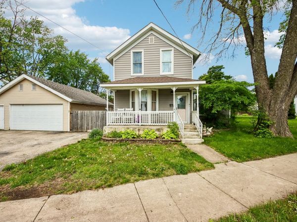 316 E Division Street , Lockport, IL 60441