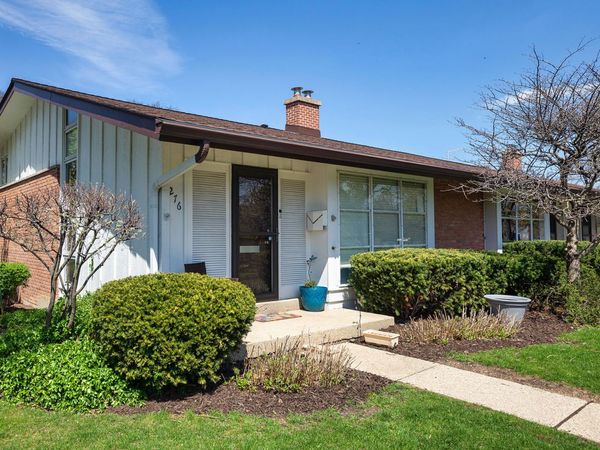 276 Crestwood Village , Northfield, IL 60093