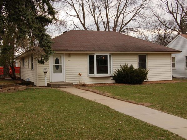601 5th Avenue S, Hopkins, MN 55343