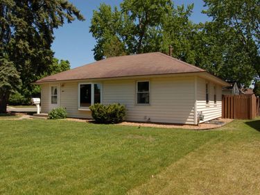 601 5th Avenue S, Hopkins, MN 55343