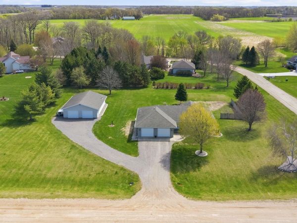 19388 Memory Circle , Hutchinson, MN 55350