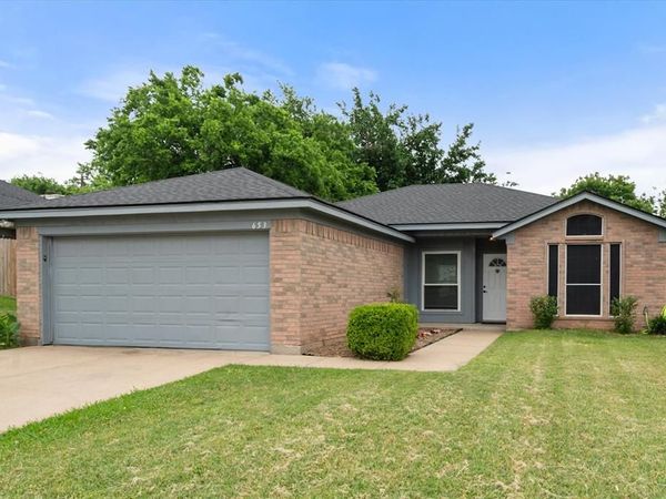 653 Ozark Avenue, Burleson, TX 76028
