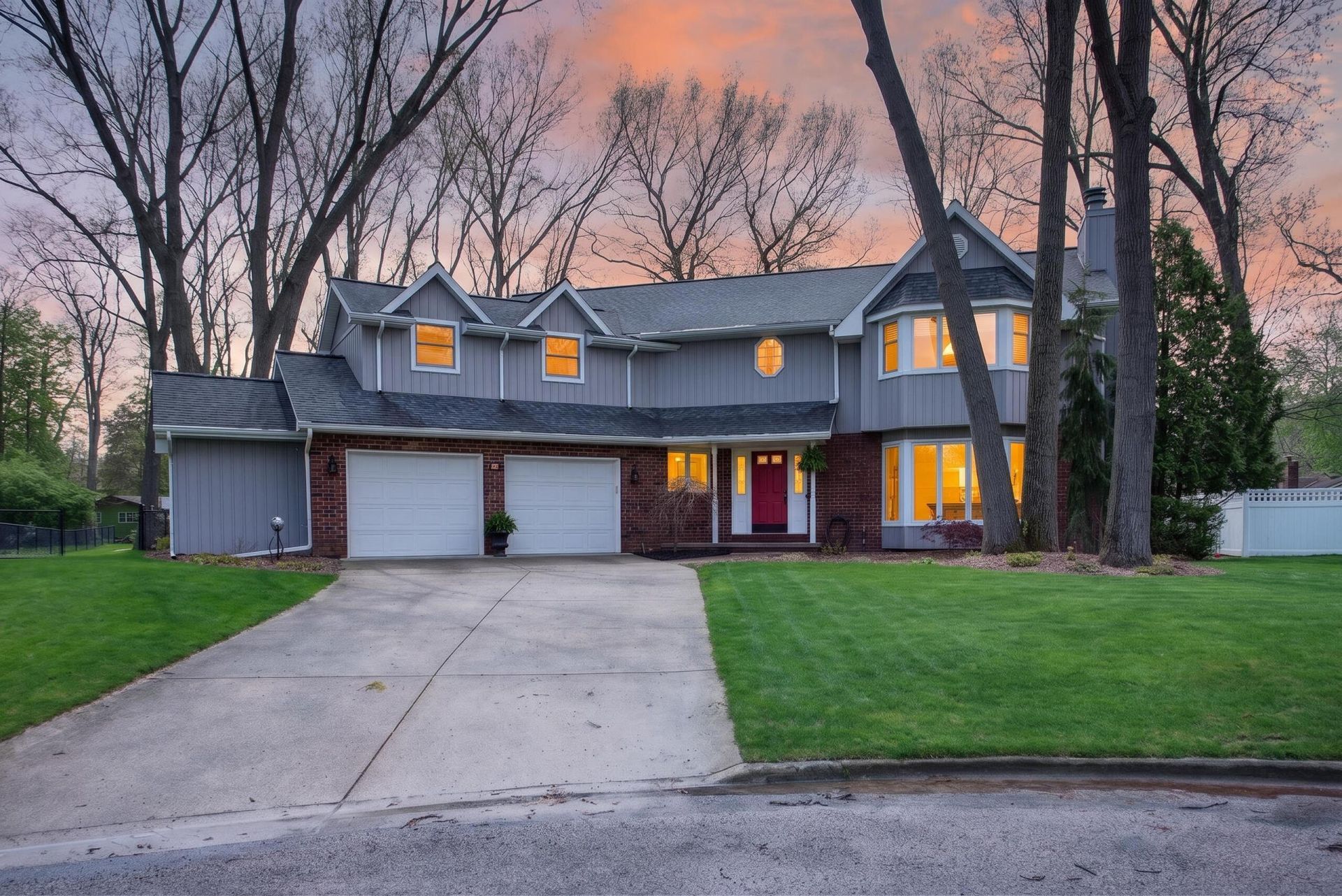 5217 S Broadmoor Street, Jackson, MI 49201 Main Photo