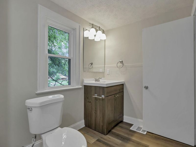 1376 Wilson Avenue , Columbus, OH 43206 Photo 40