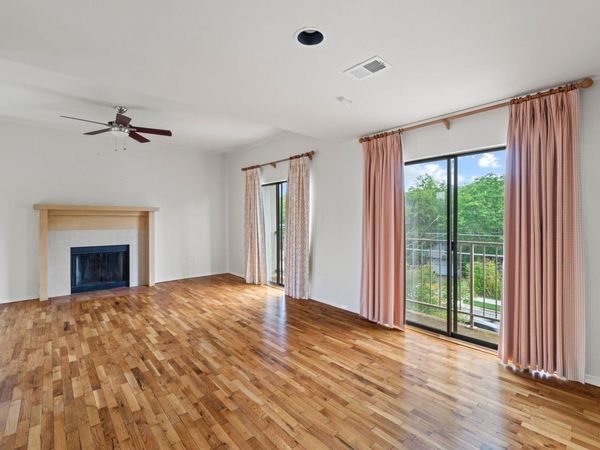 409 E 38th ST, Unit 305, Austin, TX 78705
