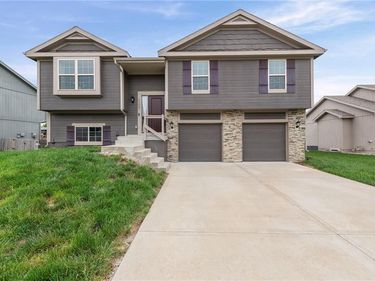 11907 N Tracy Avenue, Kansas City, MO 64155