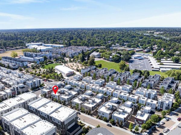 272 Box Ln, Sacramento, CA 95818