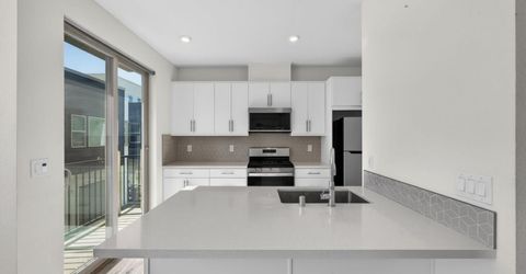 272 Box Ln, Sacramento, CA 95818 Photo