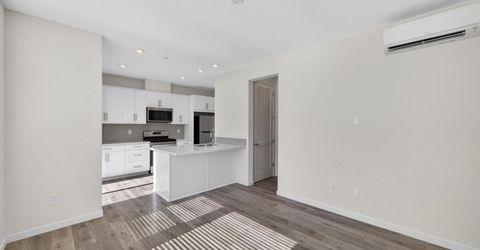 272 Box Ln, Sacramento, CA 95818 Photo