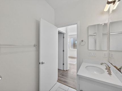 272 Box Ln, Sacramento, CA 95818 Photo