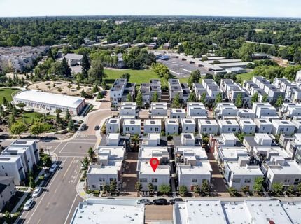 272 Box Ln, Sacramento, CA 95818 Photo