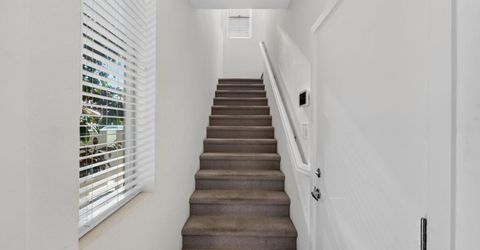 272 Box Ln, Sacramento, CA 95818 Photo