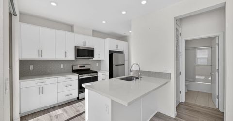 272 Box Ln, Sacramento, CA 95818 Photo